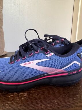 Brooks Ghost 15 Women's Running Shoes - Blue with Pink Accents